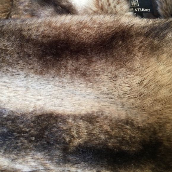 ALPINE STUDIO FAUX FUR COAT - Picture 3 of 4